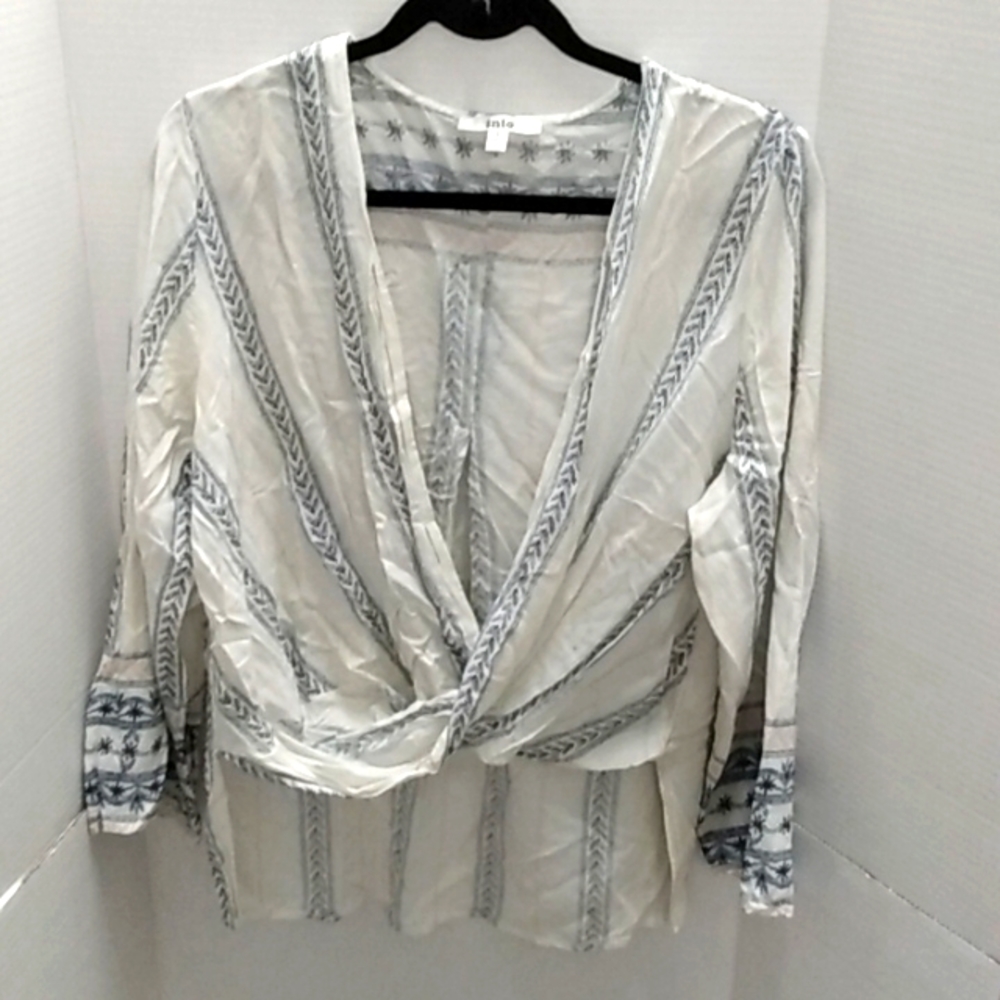 Into wrap criss cross top 8